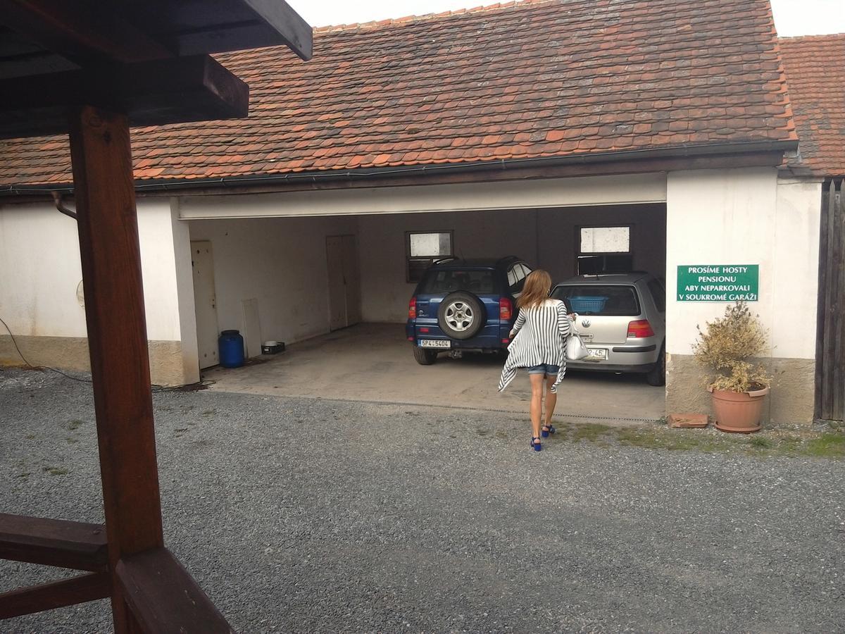 Penzion Na Jizdarne Stary Plzenec Buitenkant foto